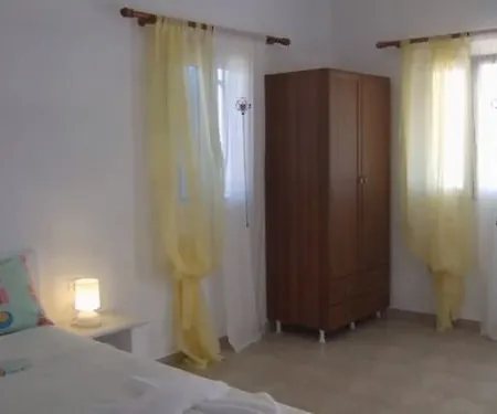 Donoussa Rooms